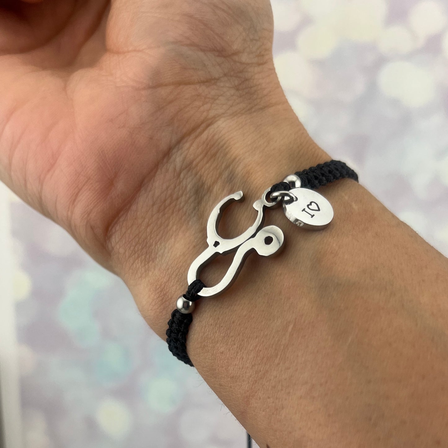 Pulsera estetoscopio con inicial