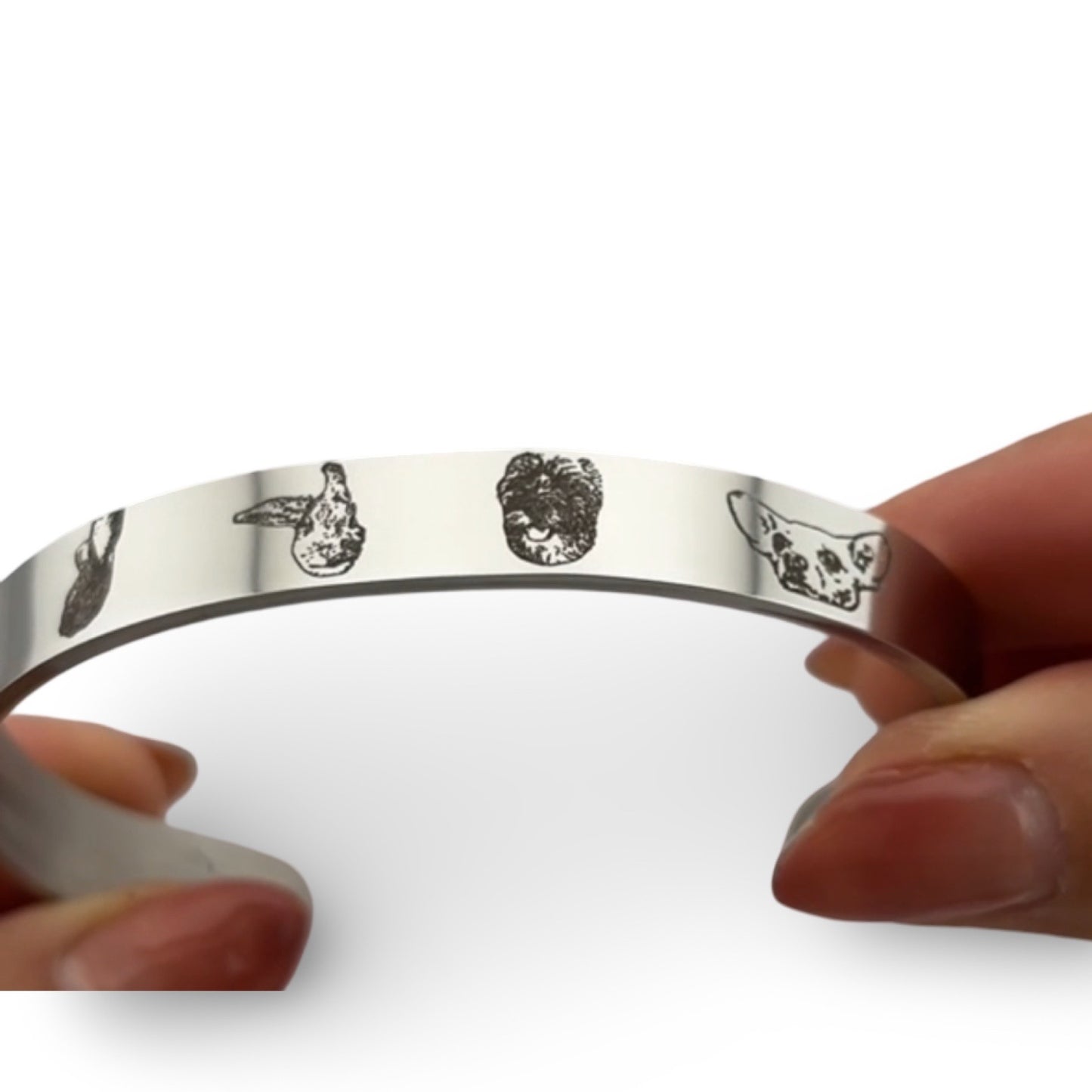 Brazalete rígido con peluditos