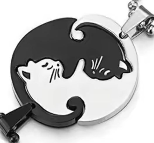 Collares de parejas gatitos entrecruzados