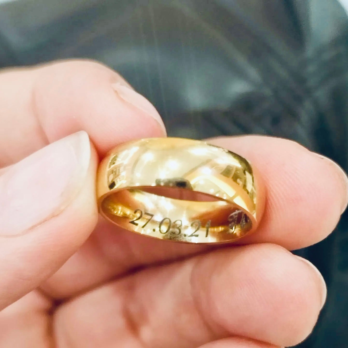 Anillo con grabado libre por dentro y por fuera