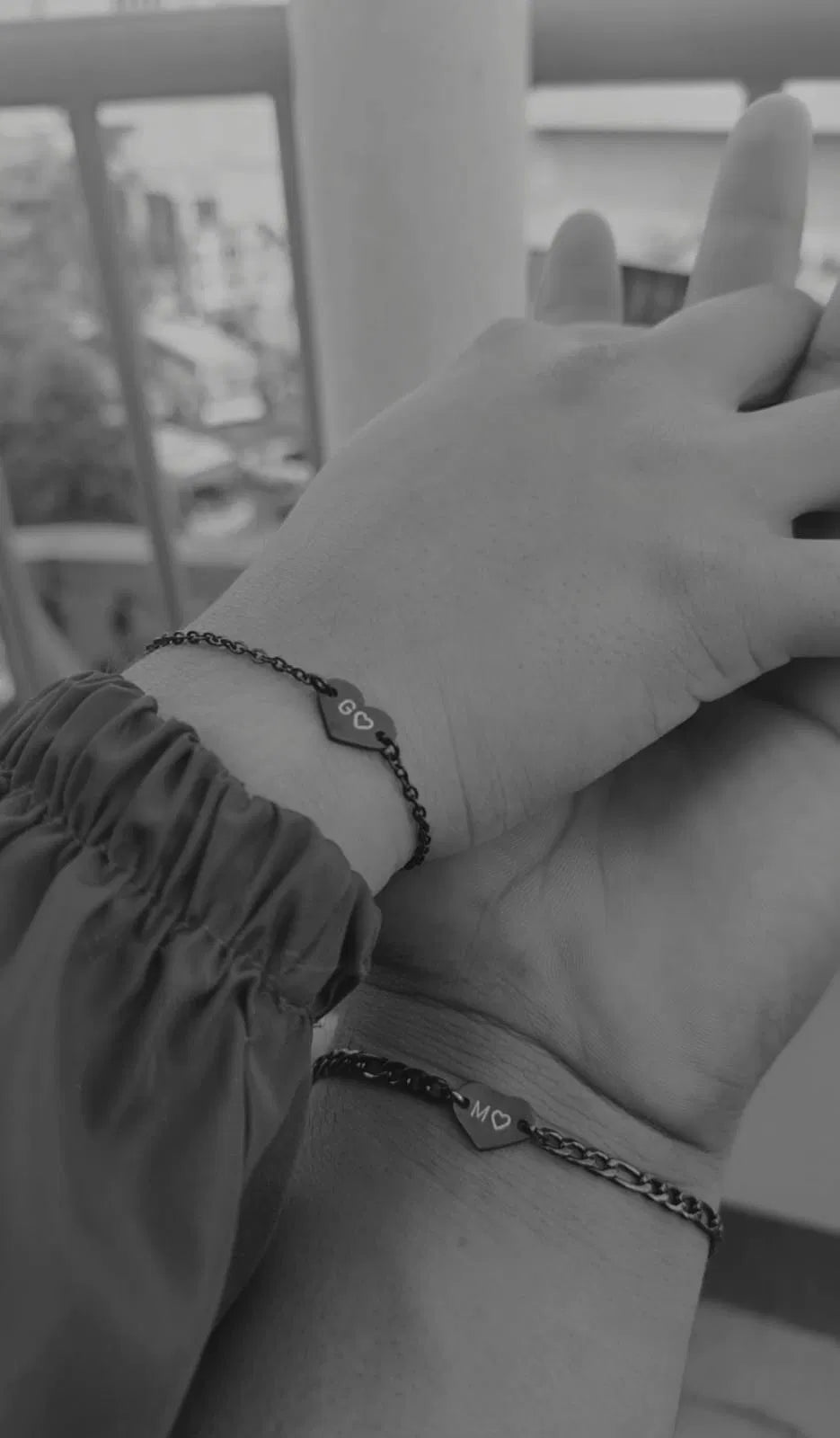 Pulseras de pareja con dije corazón plano