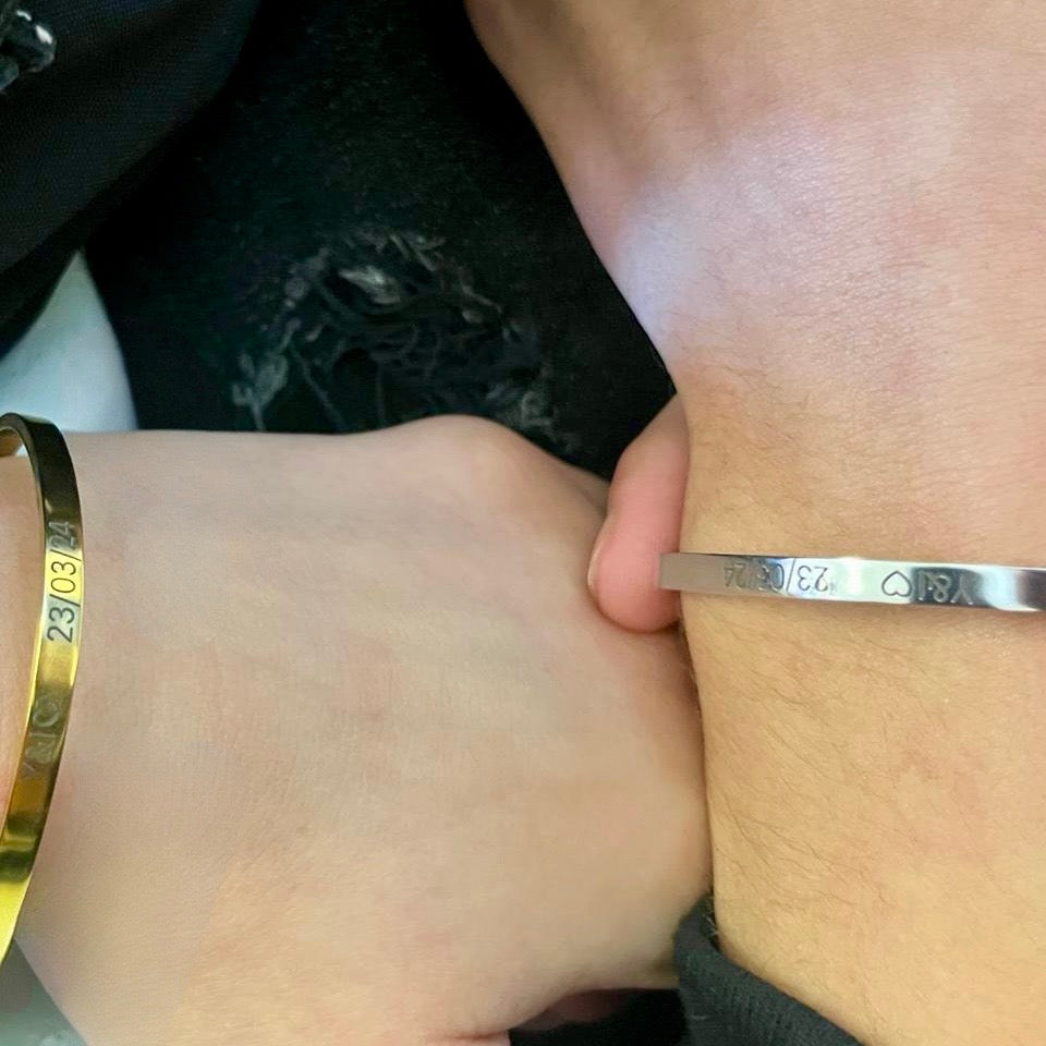 Par de brazaletes rígidos de parejas
