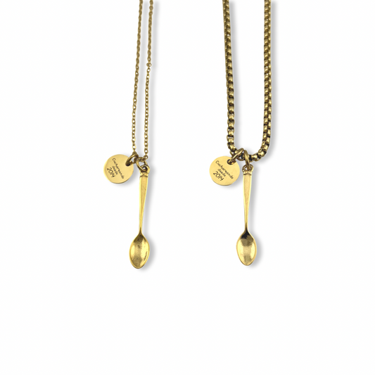 Collares de parejas personalizados cuchareando desde