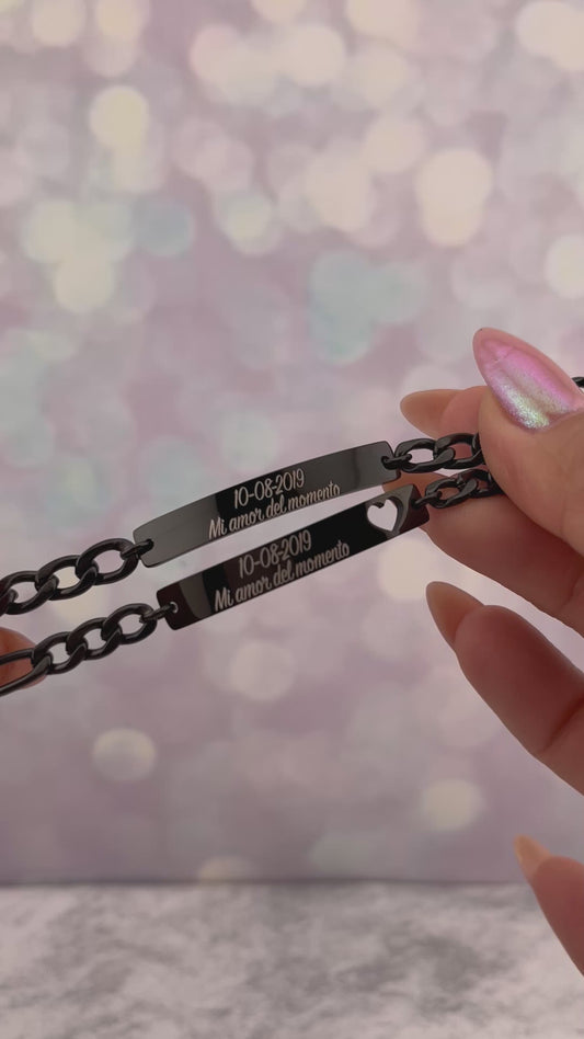 Pulseras de pareja con corazón perforado