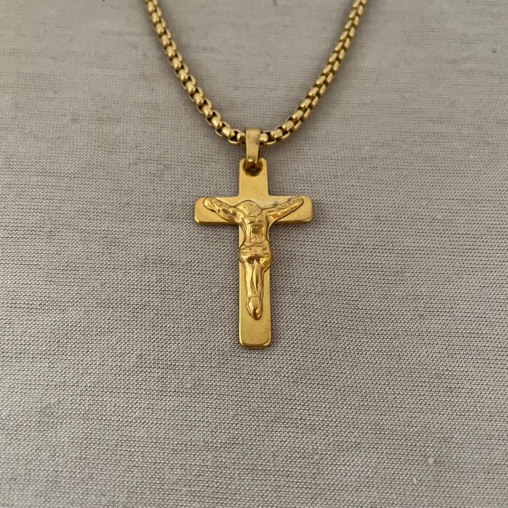 Collar de crucifijo plano para hombre