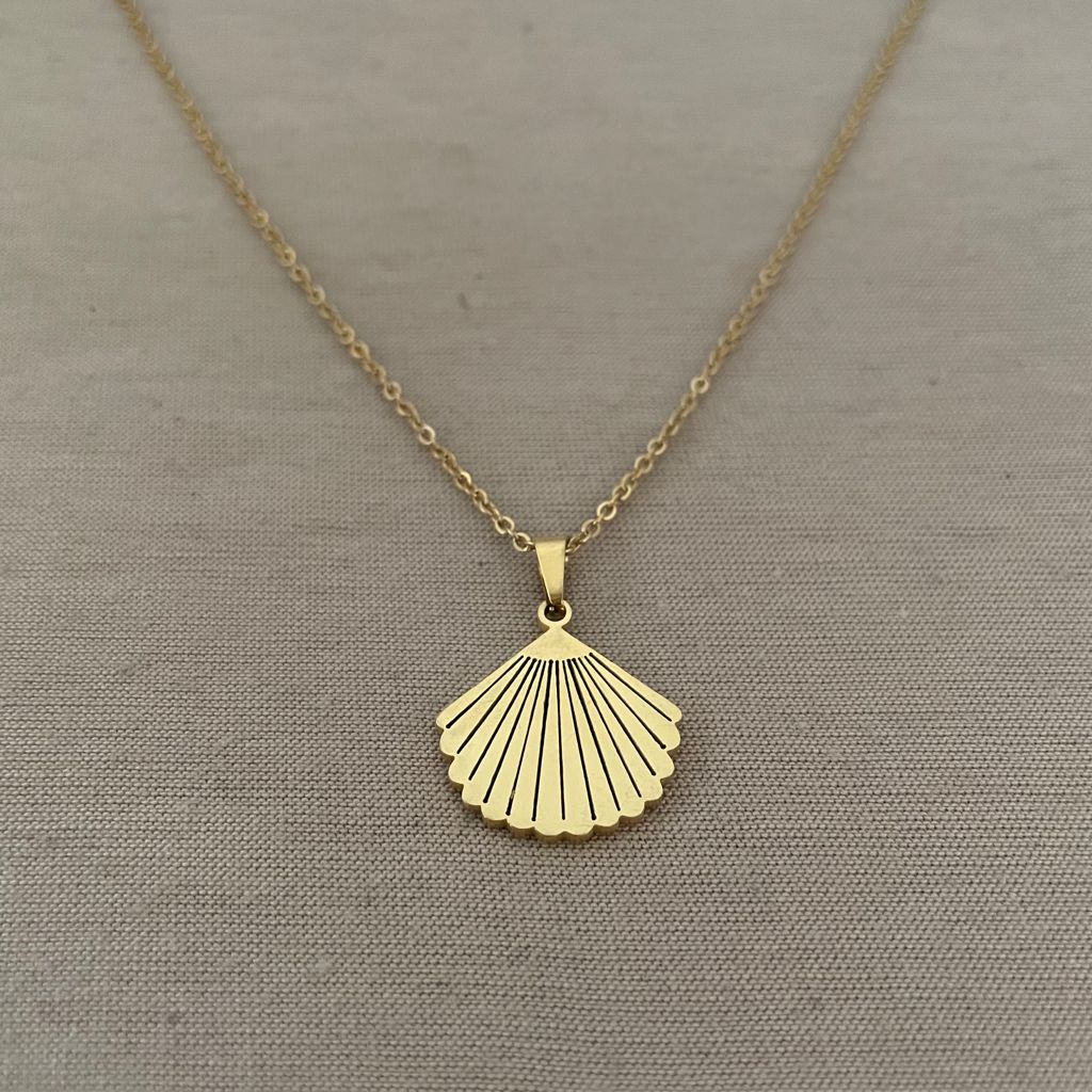 Collar personalizado de concha con nombre