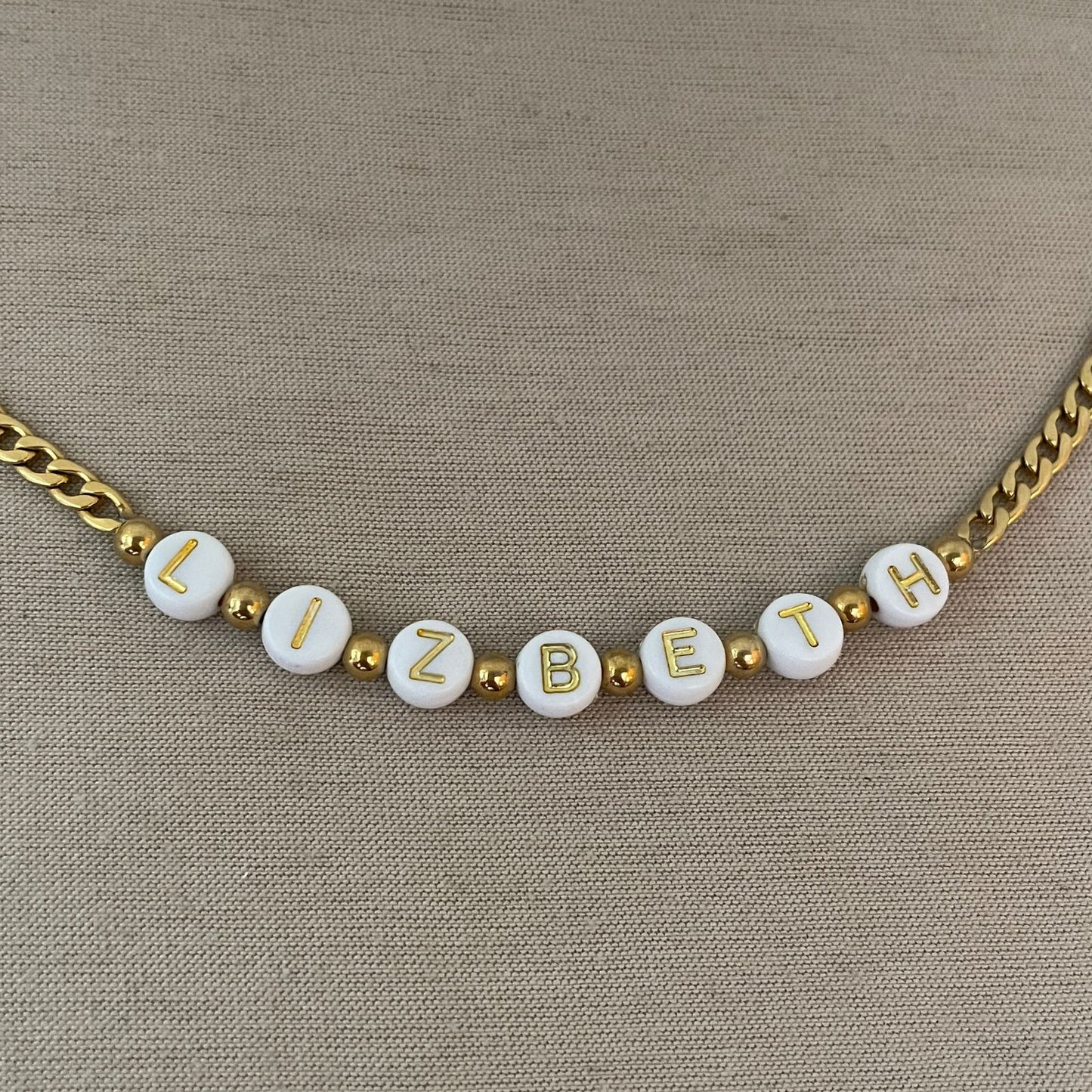 Collar unisex nombre con letras de acrílico