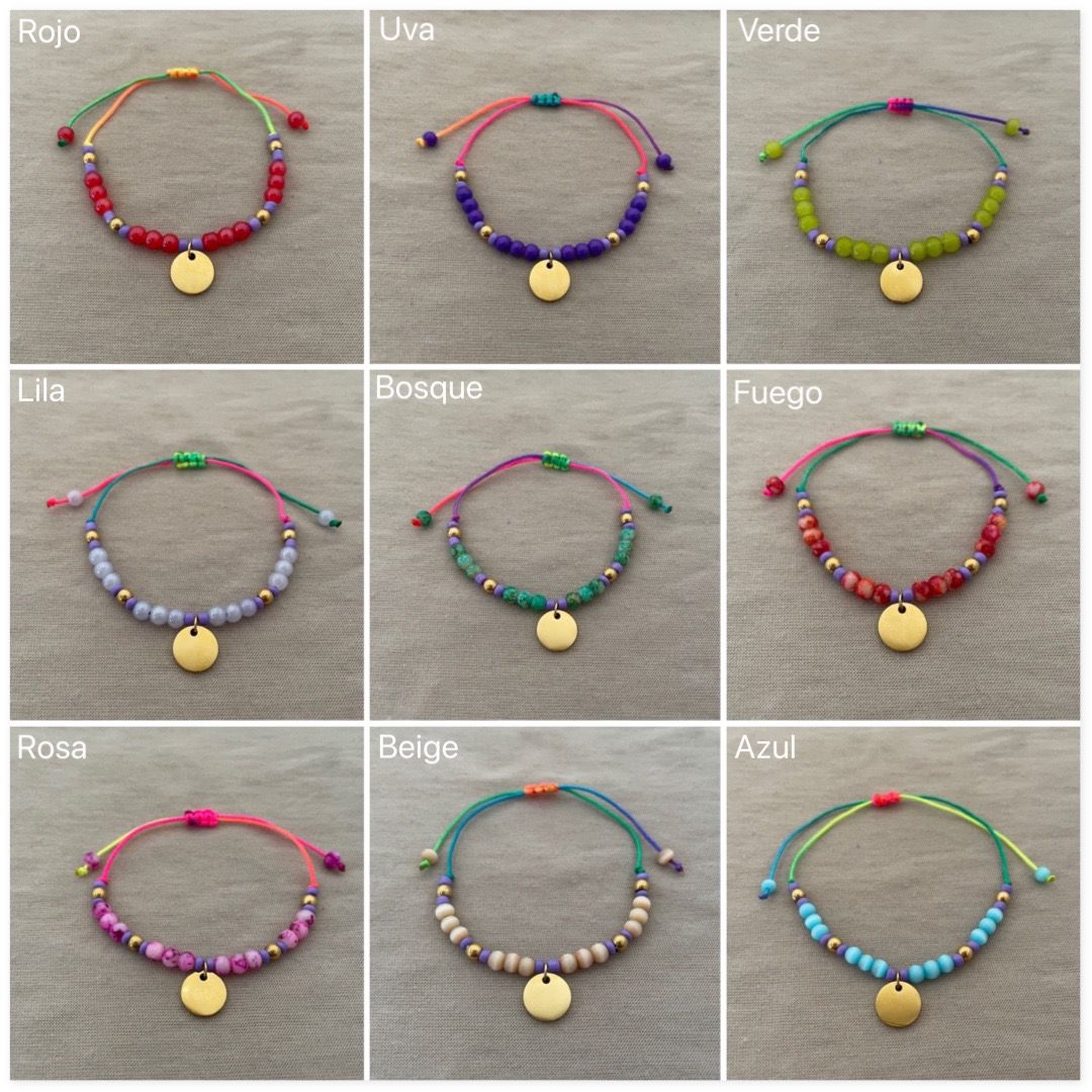 Pulsera delicada multicolor con dije