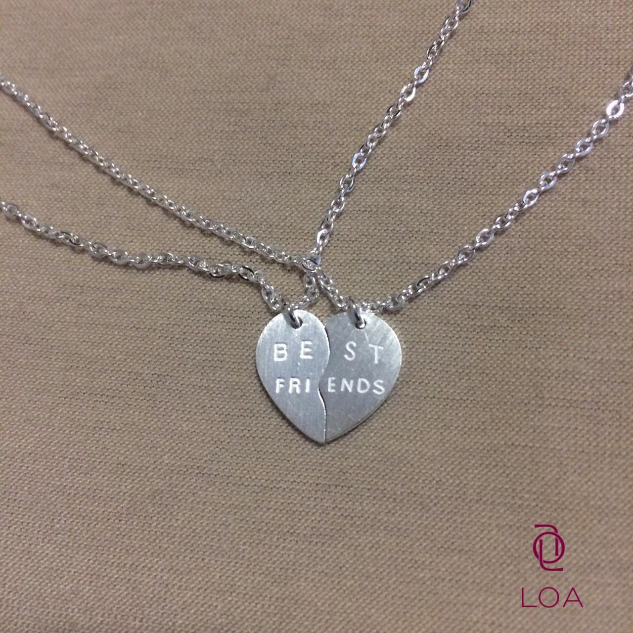 Collares de “best friends” de acero inoxidable de corazón partido