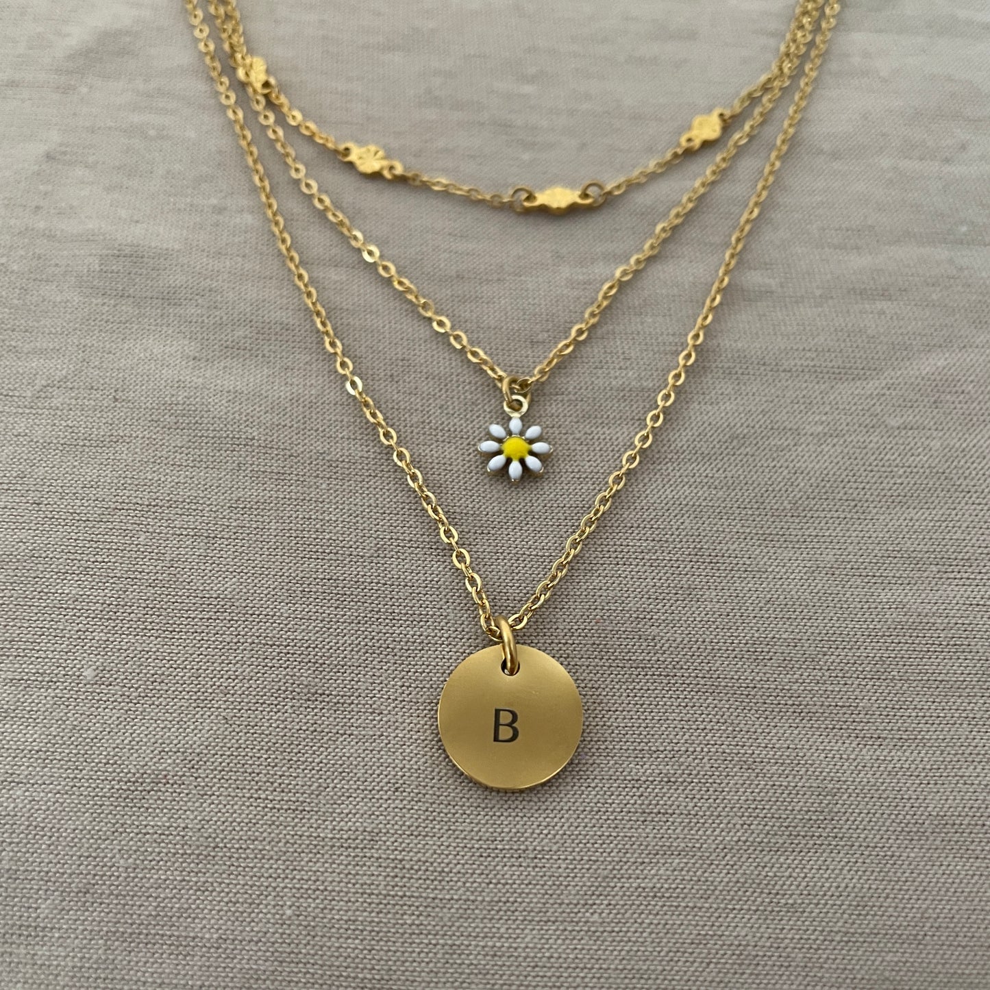 Collar 3 en 1 personalizado margarita y dije de inicial