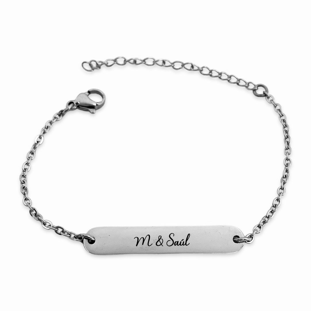 Pulsera de barra recta con grabado libre por ambos lados