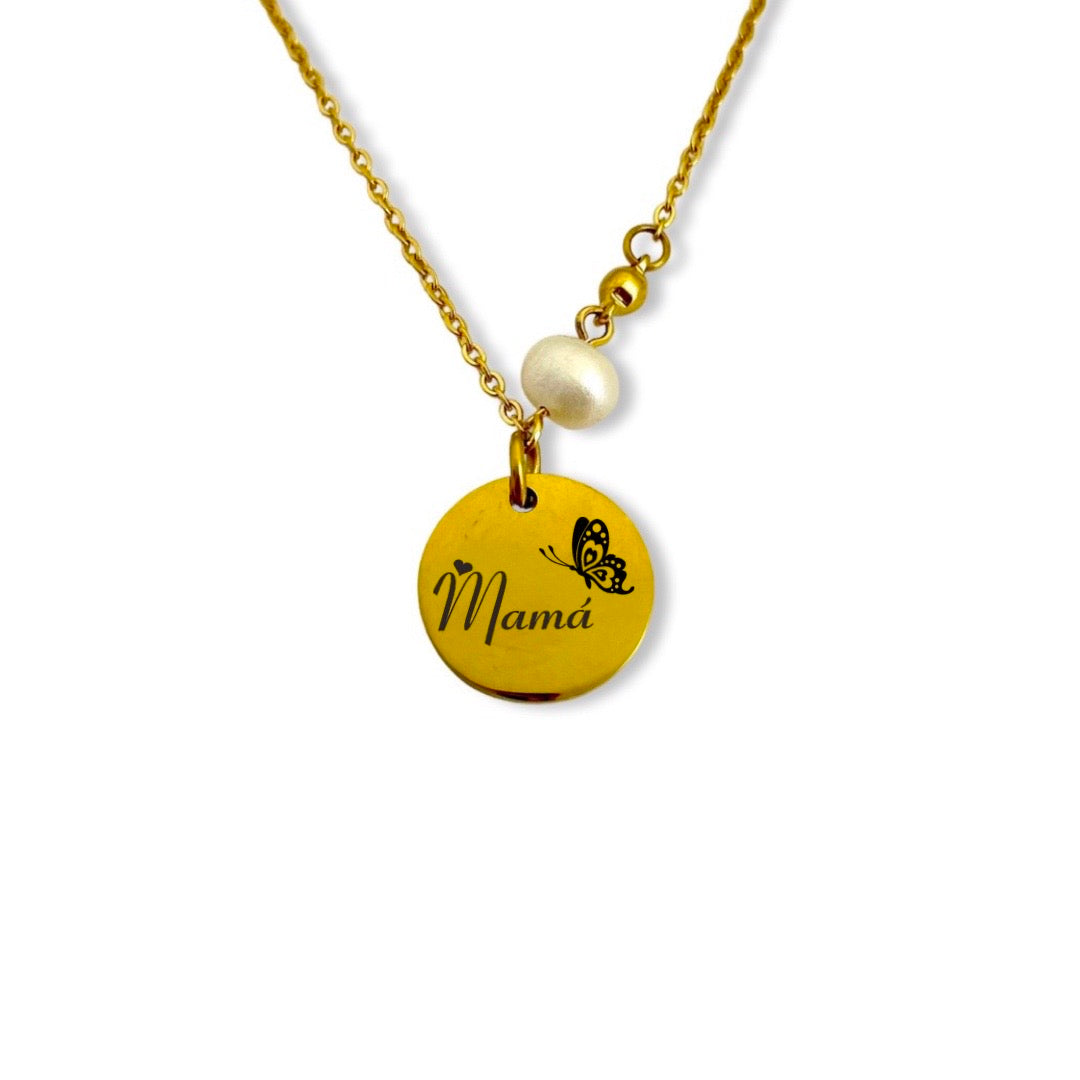Collar delicado de perla con nombre