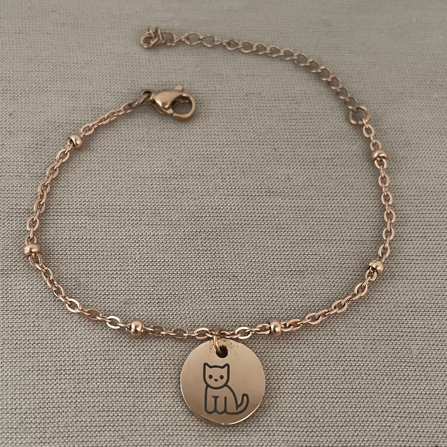 Pulsera delicada de gato
