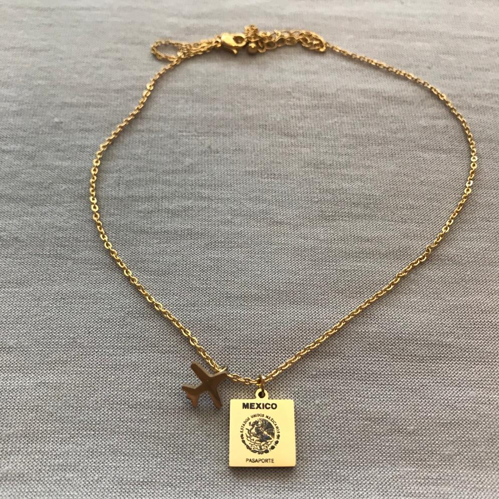 Collar delicado unisex de pasaporte