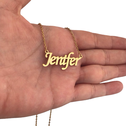 Collar delicado con nombre