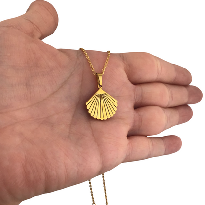 Collares delicados de figuras