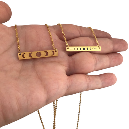 Collares delicados de Luna y estrellas