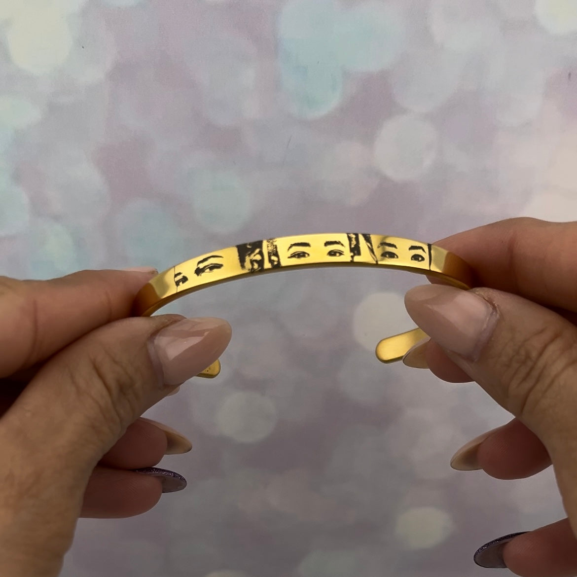 Brazalete rígido con fotos