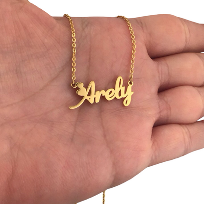 Collar delicado con nombre