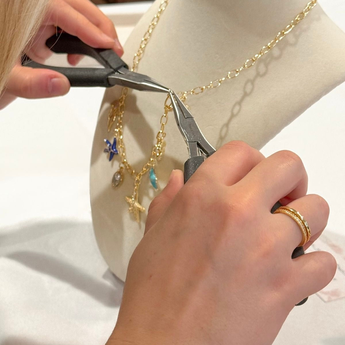 Servicio de reparación de accesorios