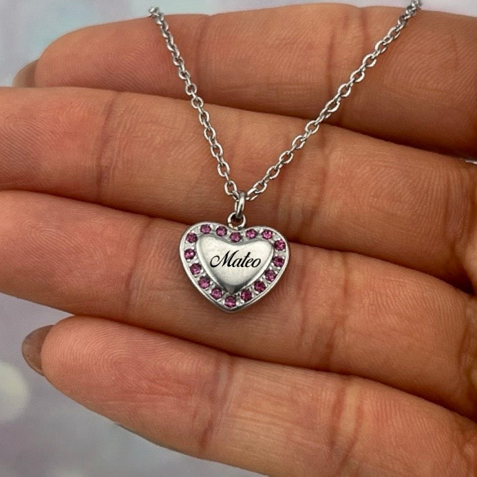 Collar delicado corazón con zirconias personalizado