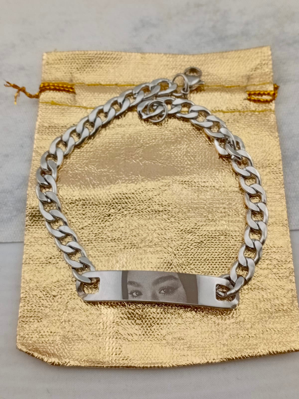 Pulsera esencial foto y fecha