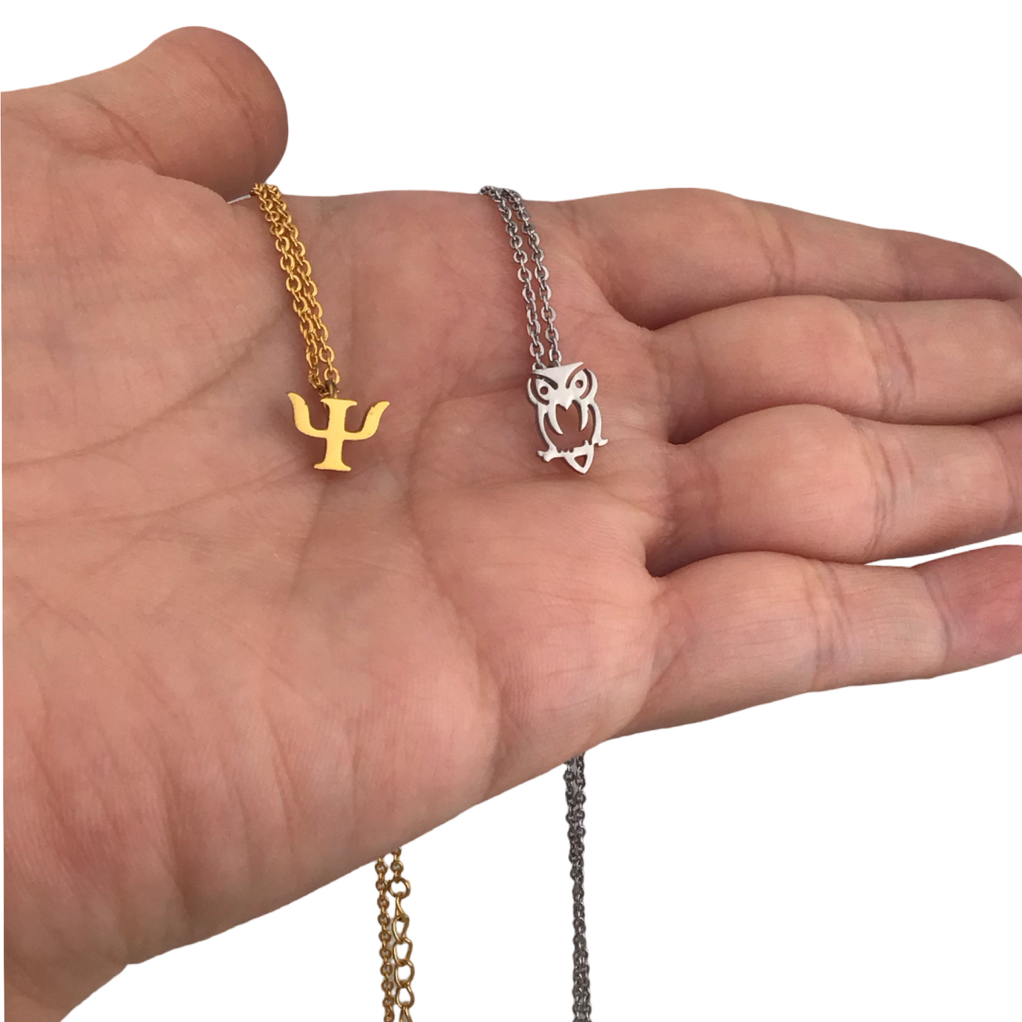 Collares delicados de figuras