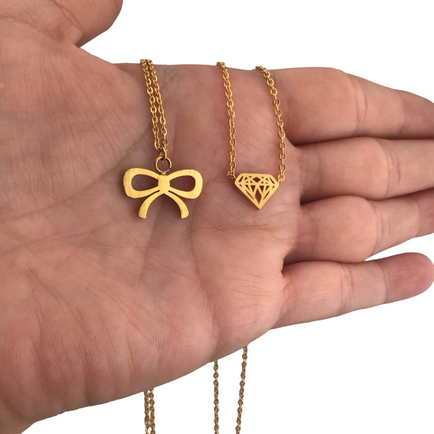 Collares delicados de figuras