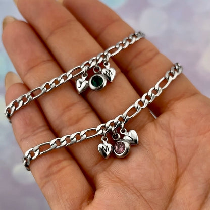 Pulseras de parejas con dijes de corazones y zirconia de color