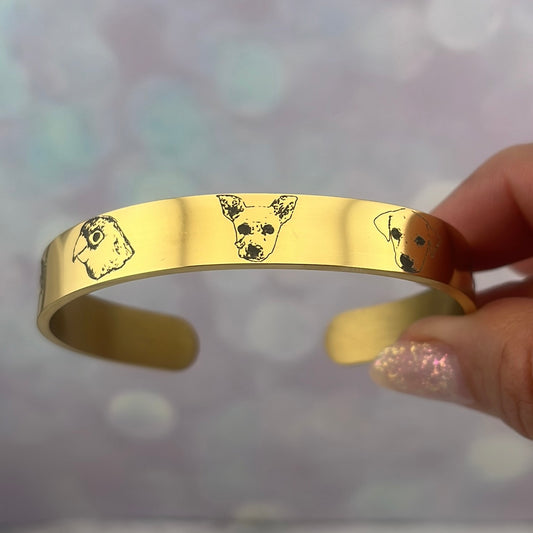Brazalete rígido con peluditos