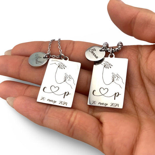 Collares de parejas con nombre, iniciales y fecha