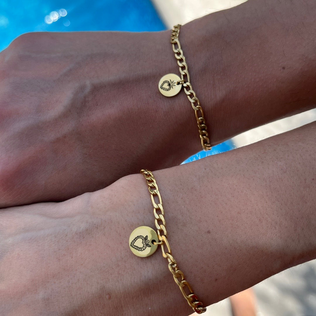 Pulseras de parejas de dije con milagritos