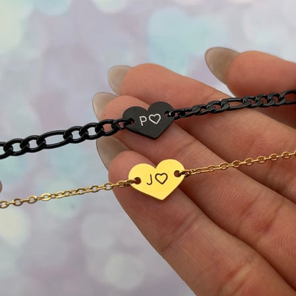 Pulseras de pareja con dije corazón plano