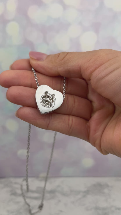 Collar de urna de corazón