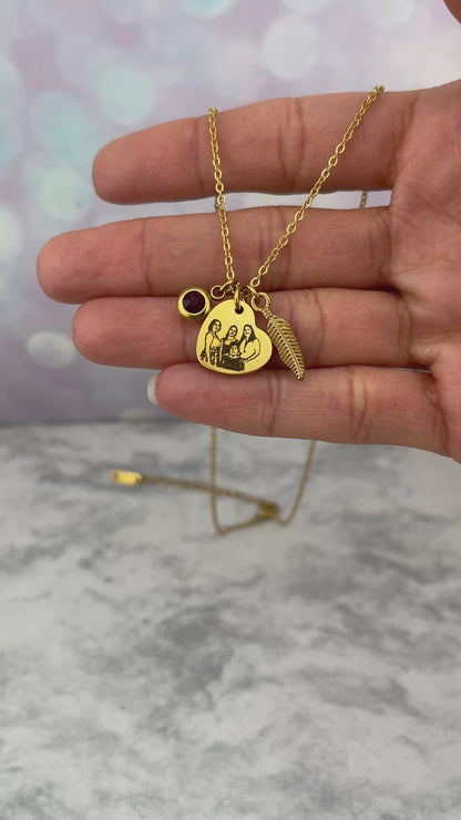 Collar de foto con zirconia y pluma