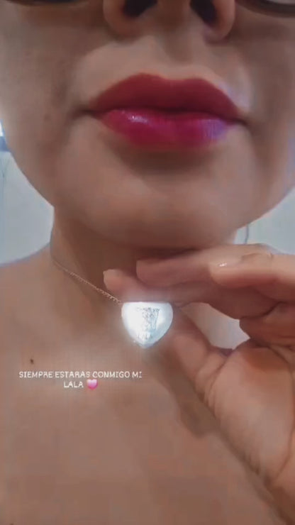 Collar de urna de corazón