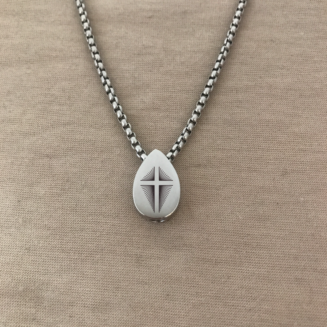 Collar de urna de gota
