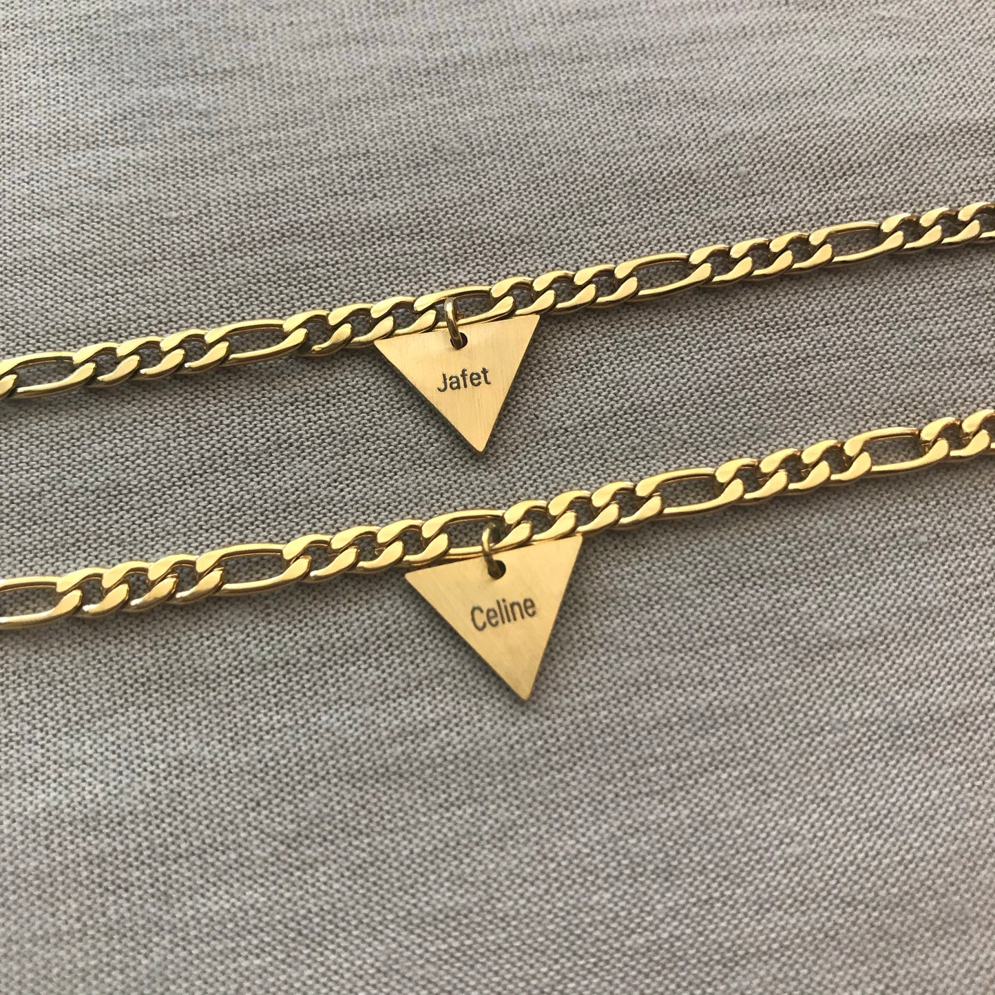 Pulseras de parejas de acero inoxidable personalizadas con dije de triángulo