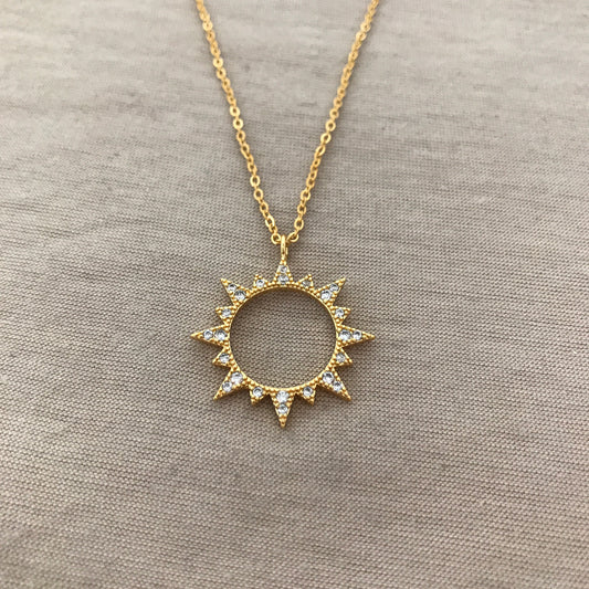 Collares delicados con zirconias
