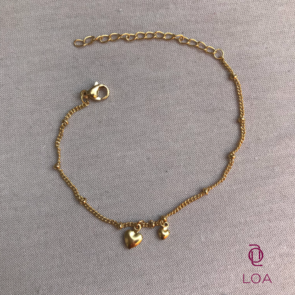Pulsera delicada de acero inoxidable con corazoncitos